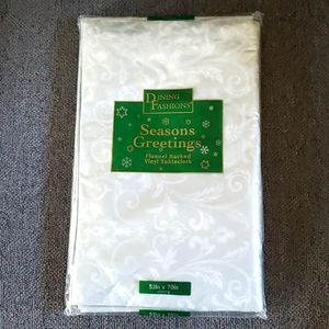 NWOT Holiday Tablecloth